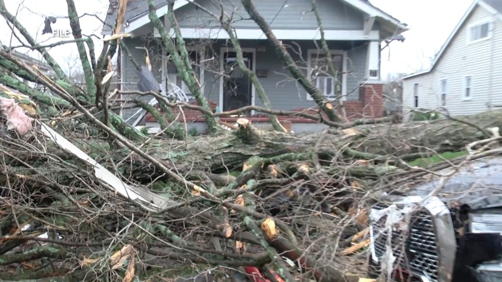 22522 Pkg Landmark Association Grant Tornado Historic Home House Meghann00 00 41 27still001