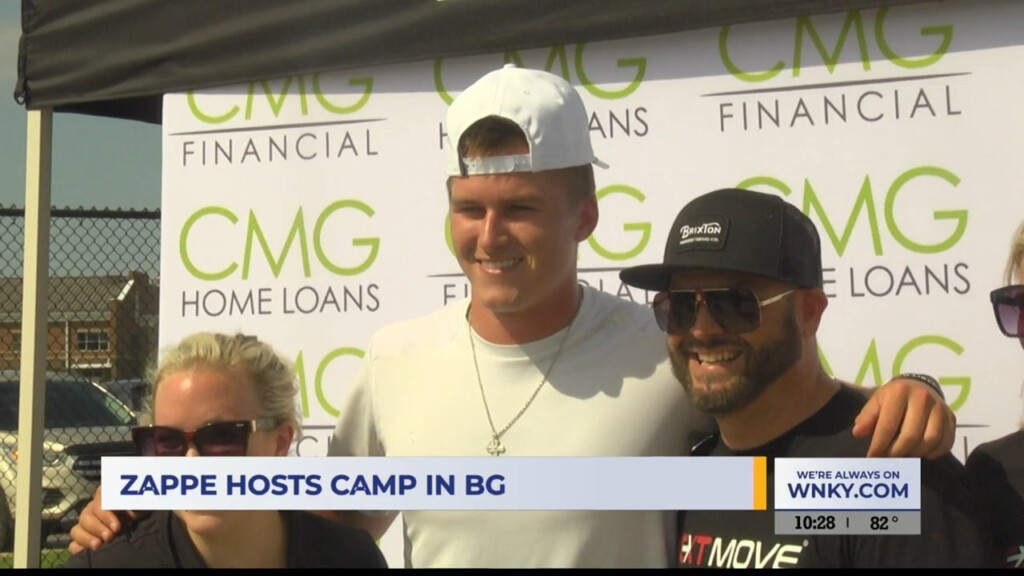 Zappe Hosts Youth Football Camp In Bowling Green